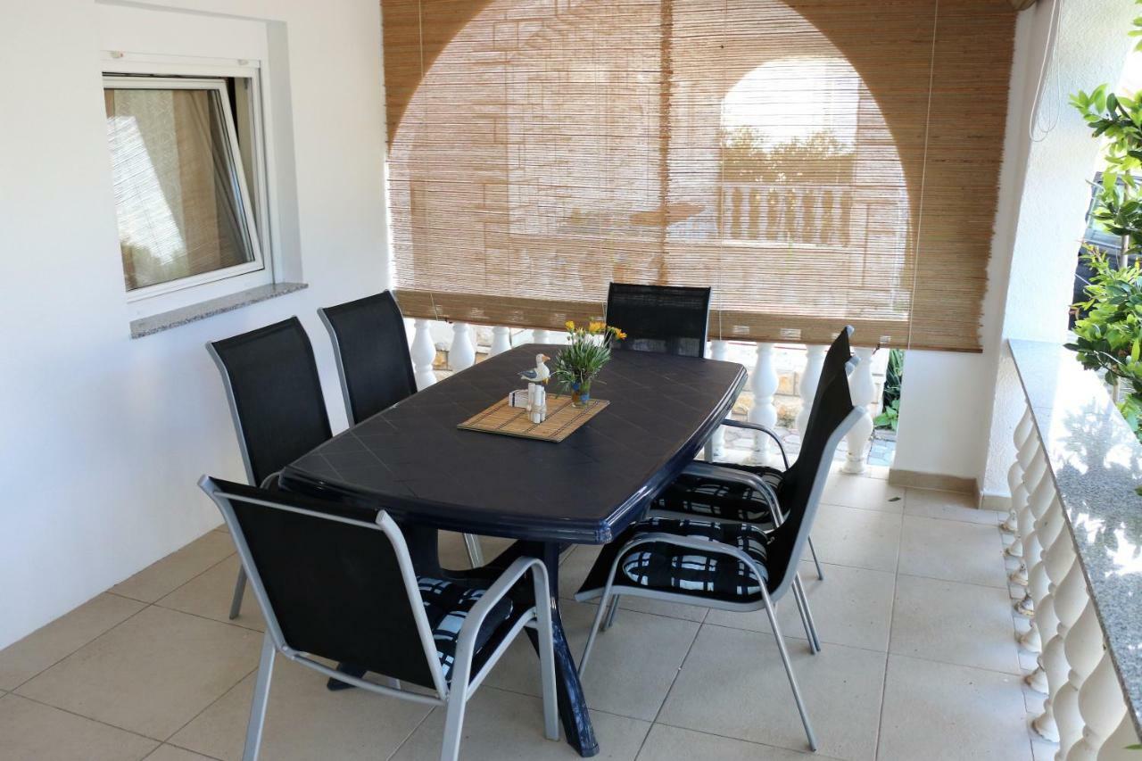 Apartments Vir Delfin Exterior photo